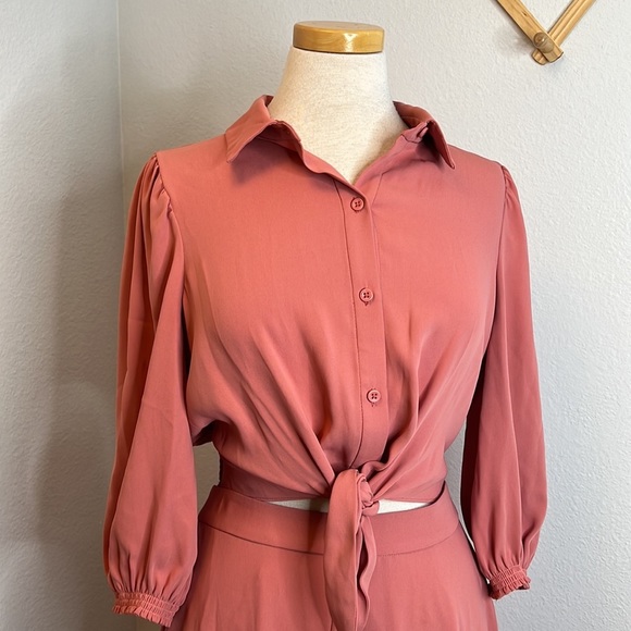 Gal Meets Glam Claudia Two Piece Set - Picture 4 of 7